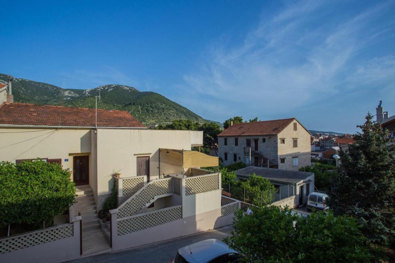 Apartmani Katija Komiza Exterior photo