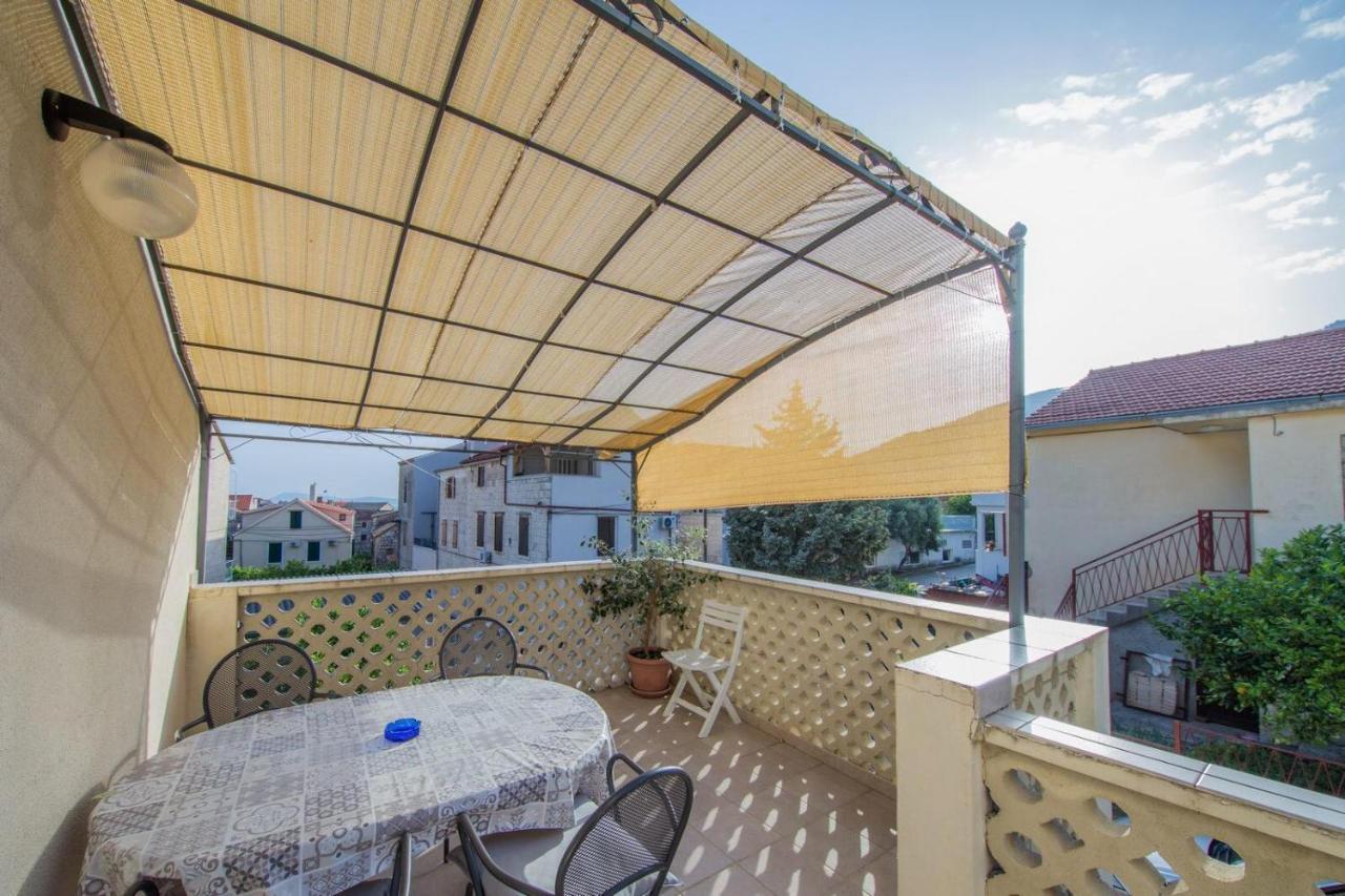 Apartmani Katija Komiza Exterior photo