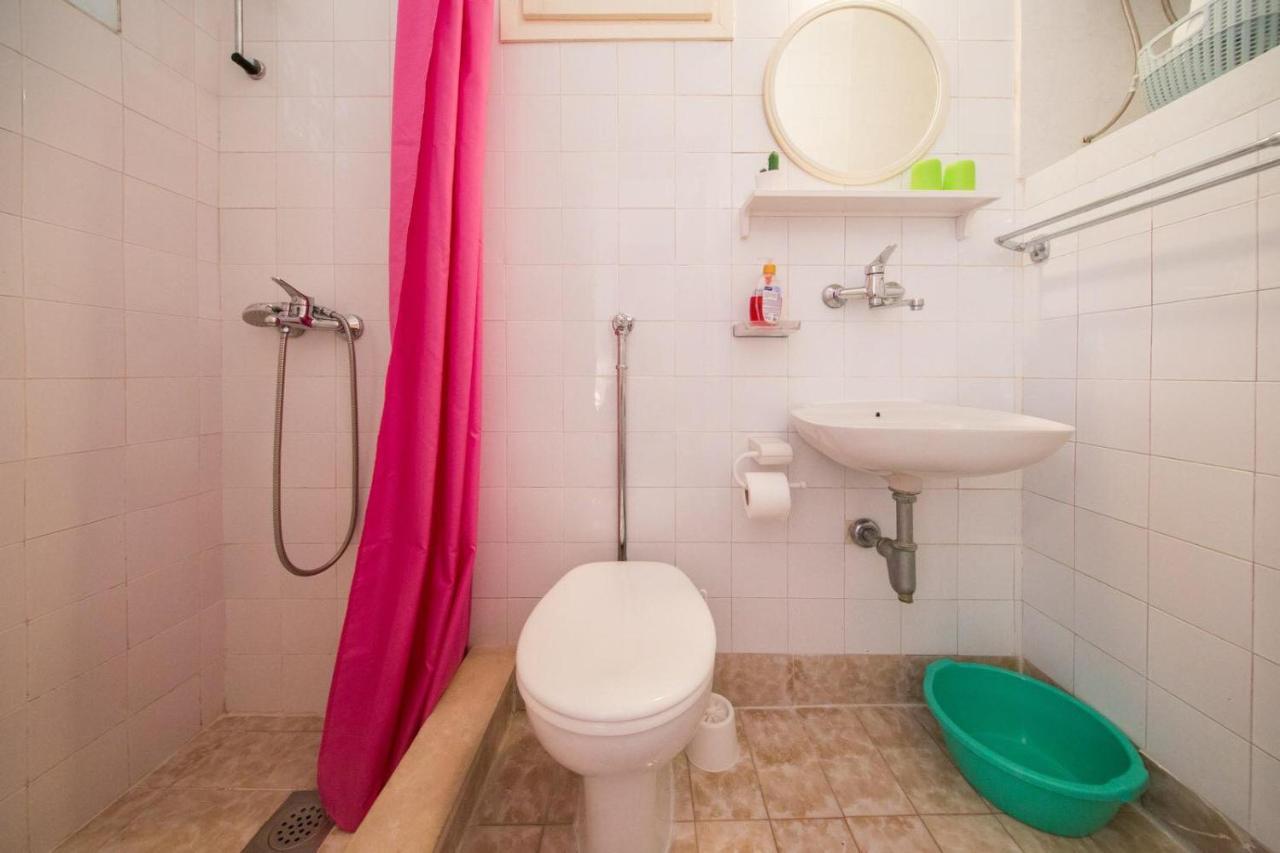 Apartmani Katija Komiza Exterior photo
